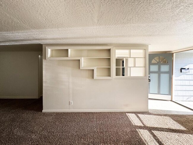 Building Photo - 2963 Alder St