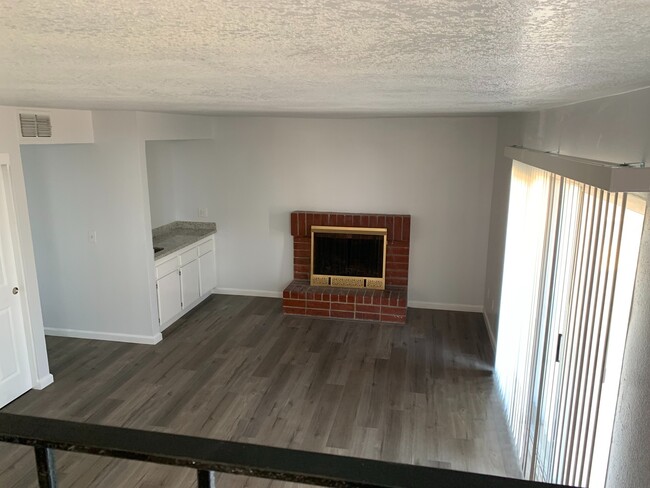 Building Photo - 4BD/2BA Home in Sacramento, CA!