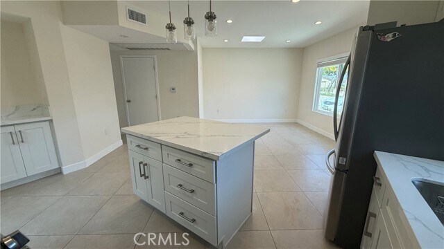 Building Photo - 9343 Crystal View Dr