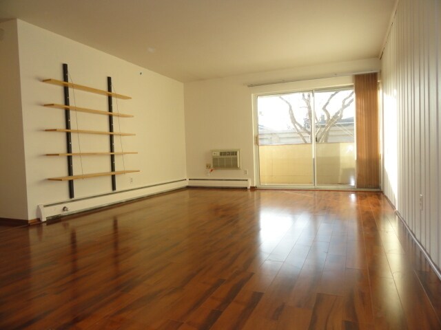 Building Photo - 7000 Sandell Ave