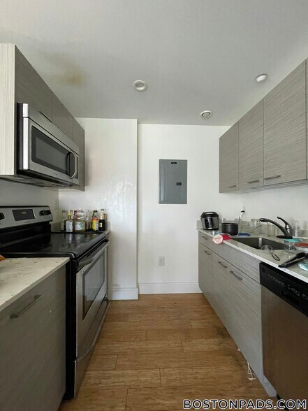 Building Photo - 40 Malvern St