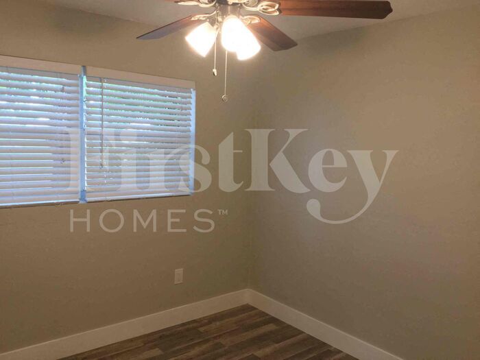 Building Photo - 20420 SW 106th Ct