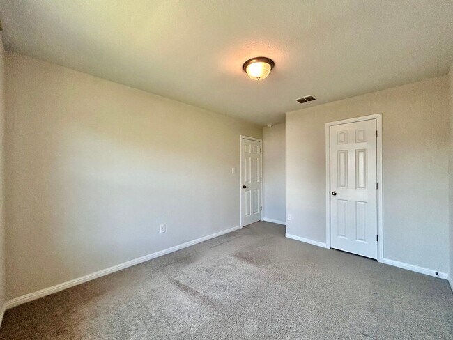 Building Photo - 11909 Mercantile Ln