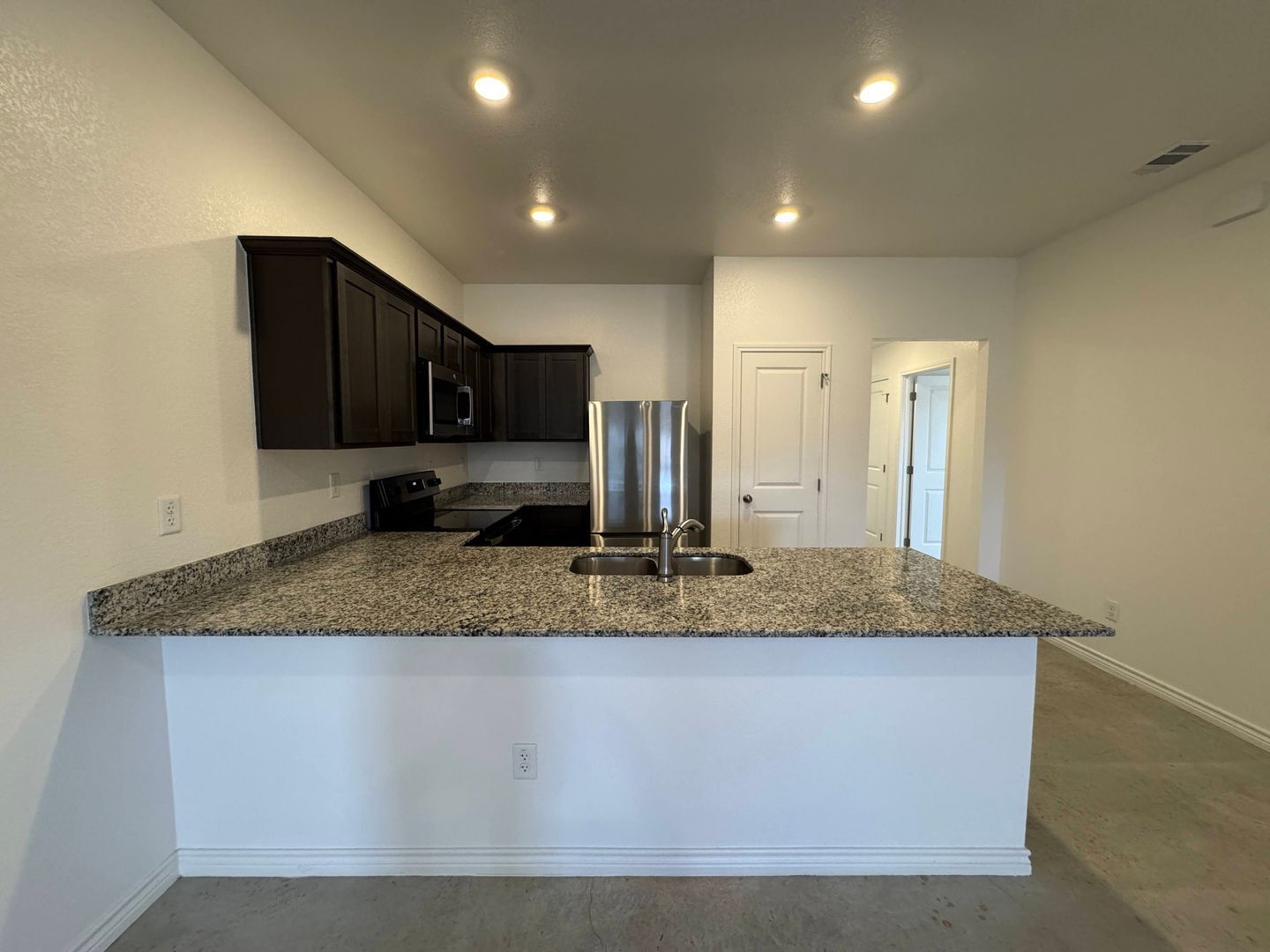 Building Photo - 1234 Lehmann Dr