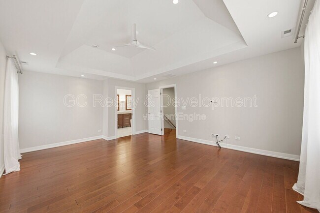 Building Photo - 276 S Kenilworth Ave