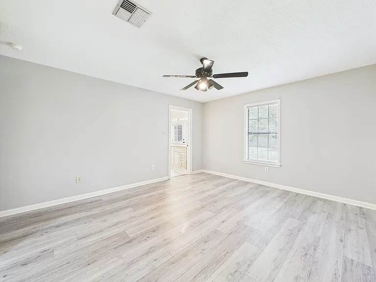 Building Photo - 128 Pigeon Loop