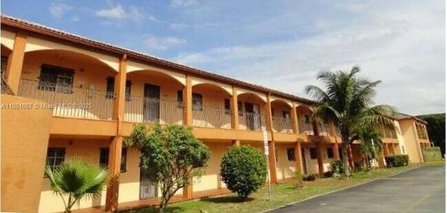 Primary Photo - 8851 NW 119th St