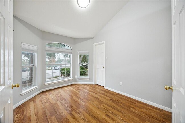 Building Photo - 101 Muscovy Ln