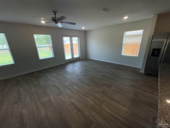 Building Photo - 7835 Lakeside Oaks Dr