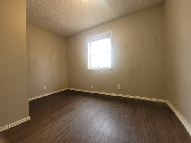 Building Photo - 612 N Washington St