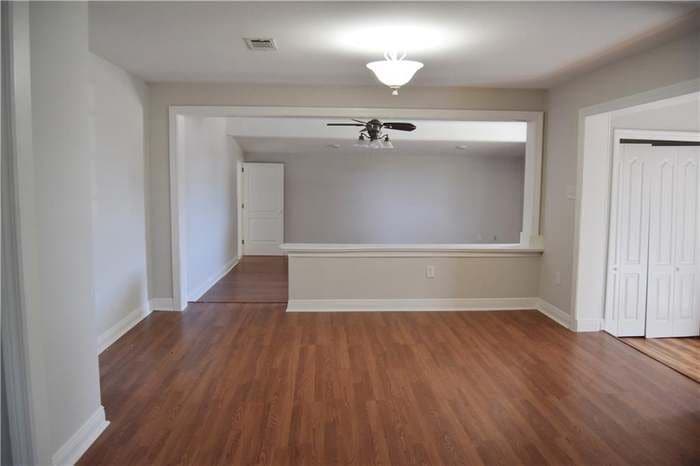 Building Photo - 4748 Newlands St