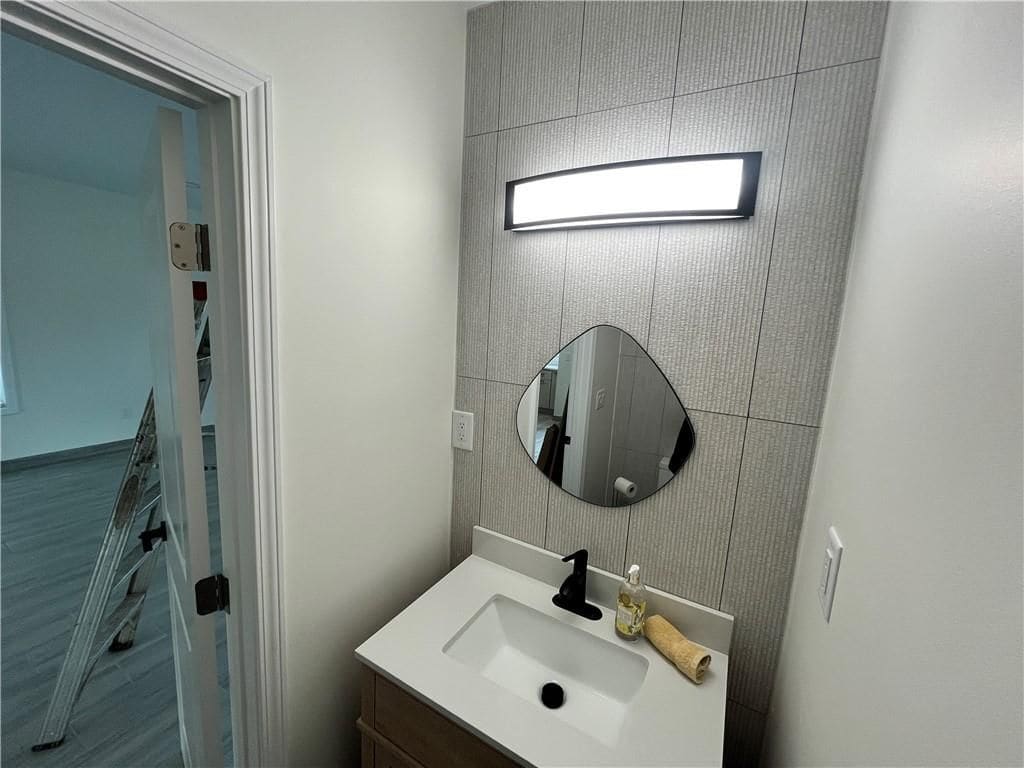 Building Photo - 4500 Kings Lake Dr