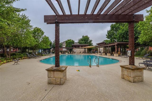 Building Photo - 2447 Embleton Dr