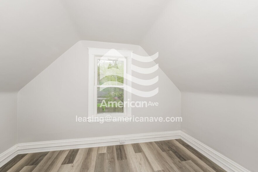 Building Photo - 1026 Brownell Ave