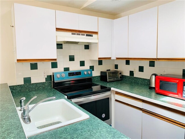 Building Photo - 35 Ashumet Rd