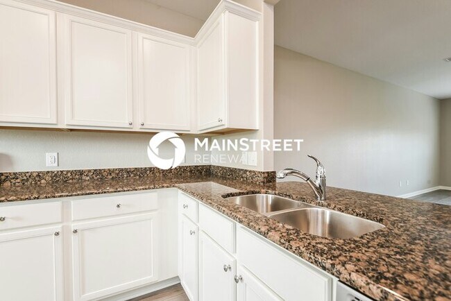 Building Photo - 5 Bedroom Pet-Friendly Home in Magnolia, TX with Main Street Renewal