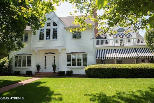 Primary Photo - 301 Ludlow Ave
