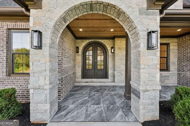 Building Photo - 6222 Bridgewood Dr