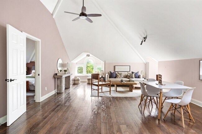 Building Photo - 5 Bed 5 Bath in Atlanta - Prime Location! ...