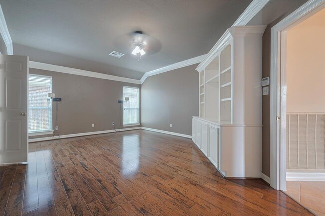 Building Photo - 2310 Sand Ct