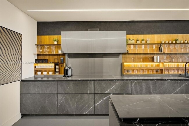 Building Photo - 2301 Collins Ave