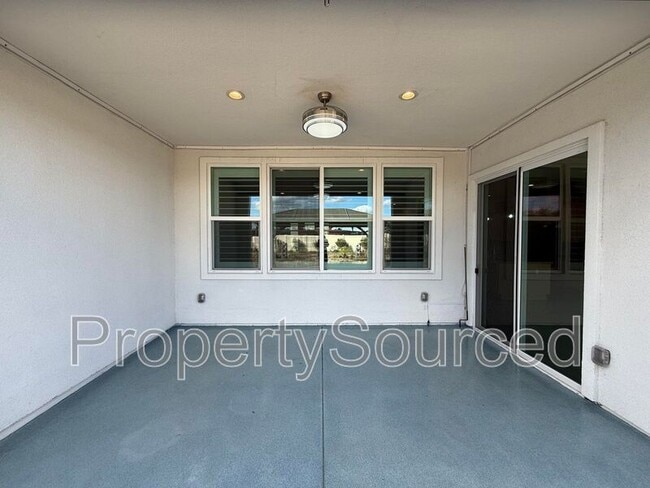 Building Photo - 1136 Crescent Ave