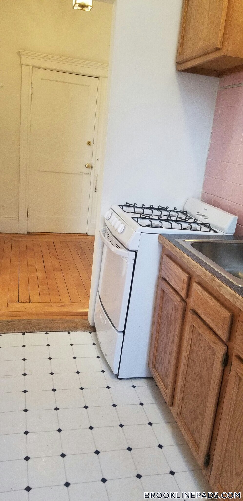 Building Photo - 1822 Beacon St