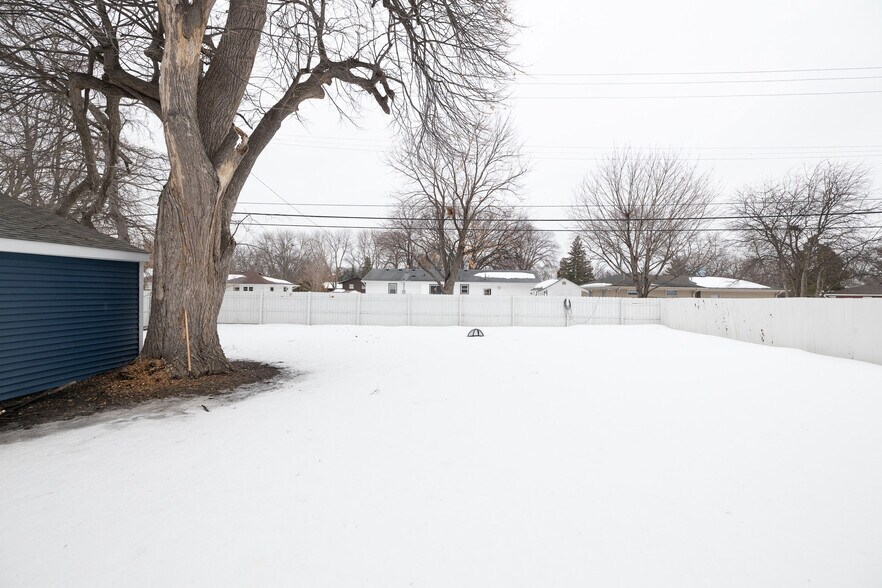 Building Photo - 8835 Nicollet Ave S