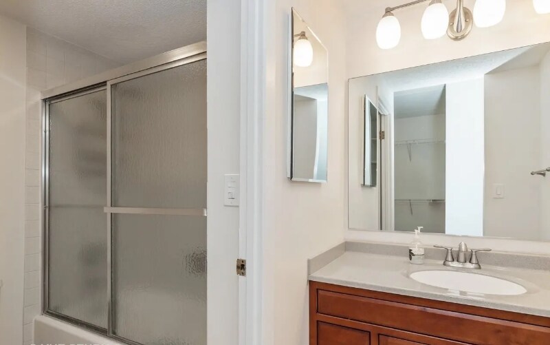 Building Photo - 12900 W Heiden Cir