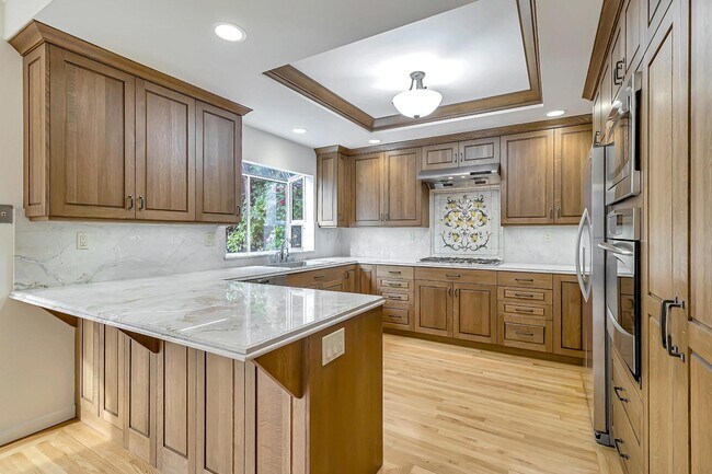 Building Photo - 302 Tadley Ct