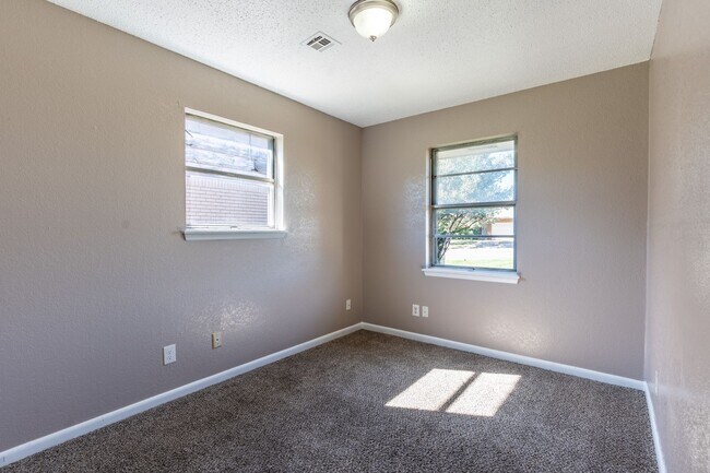 Building Photo - Spacious 4-Bedroom Home with Modern Updates and a Big Yard