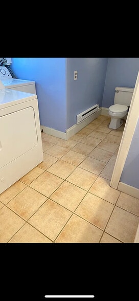 Building Photo - 2 Wachusett St