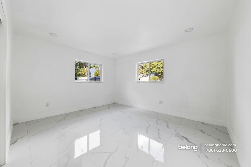 Building Photo - 801 NW 109th St