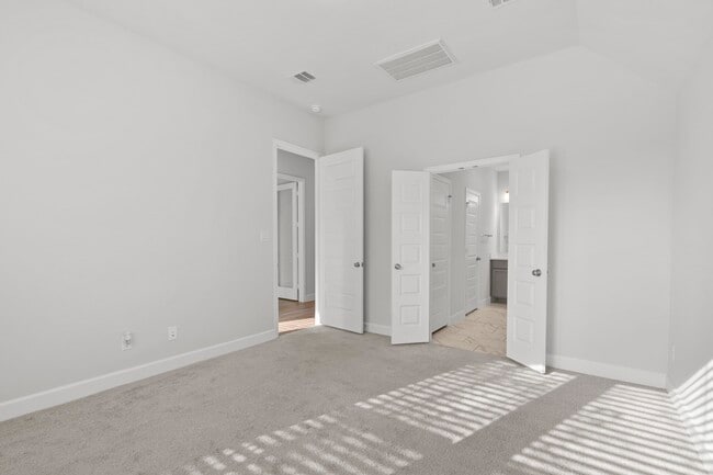 Building Photo - 7438 Cattail Fls Ln