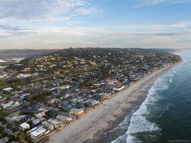 Building Photo - 2606 Ocean Front