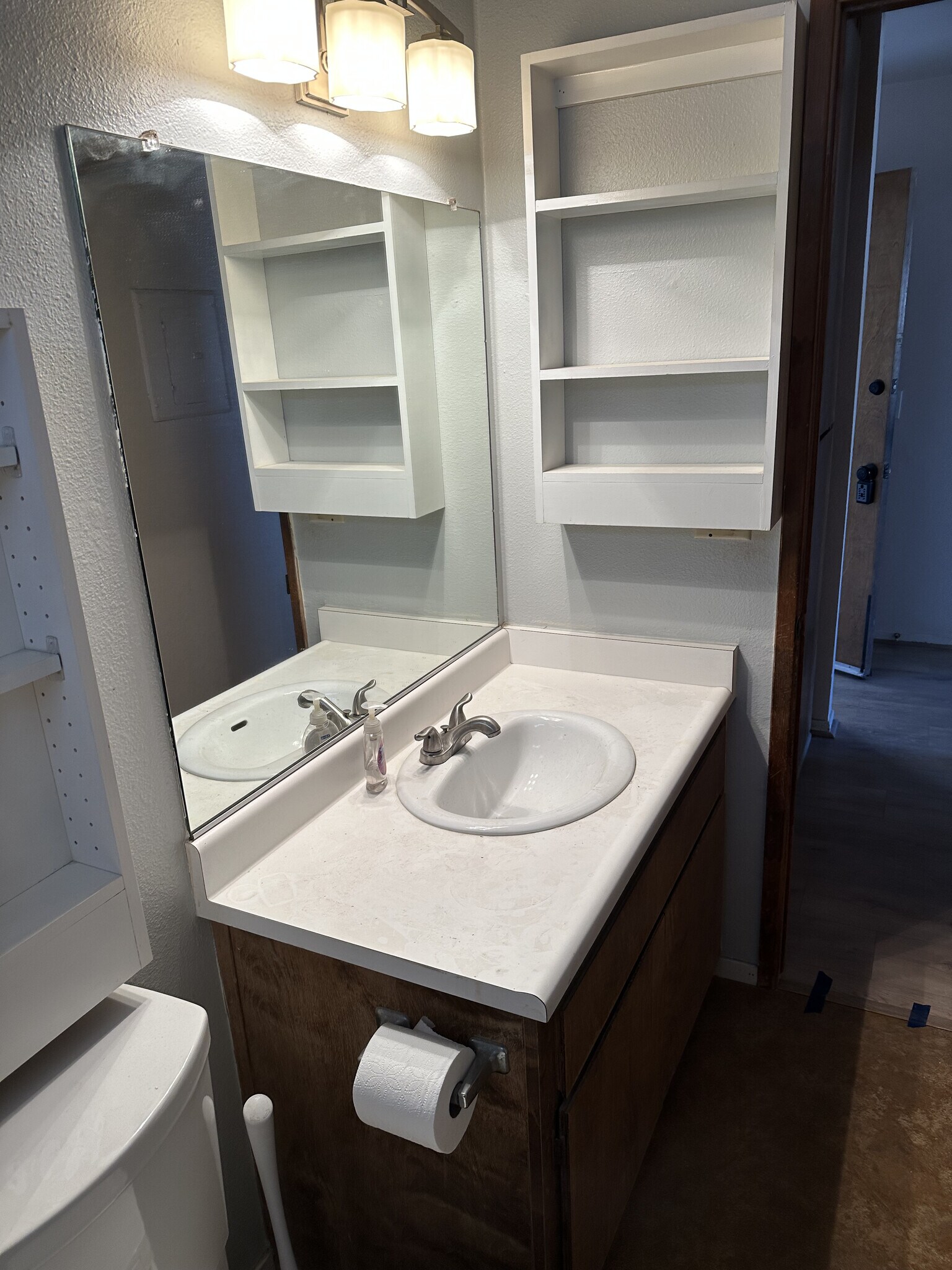 Bathroom - 407 Crocker St
