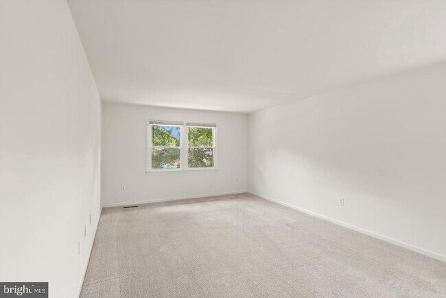 Building Photo - 8902 Huxley Ct