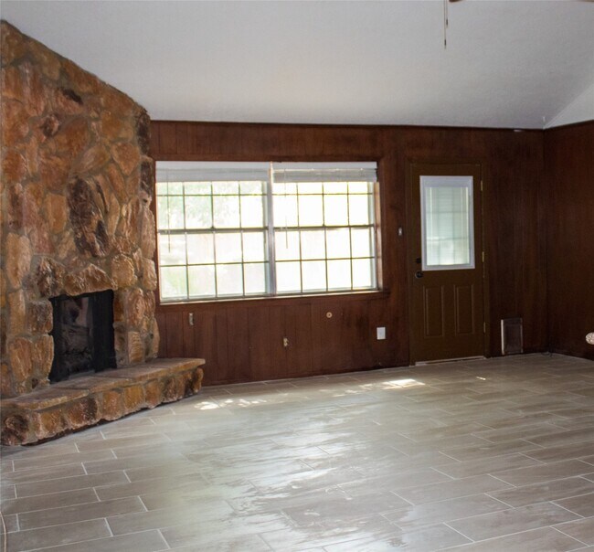 Building Photo - 15347 E Barbara Cir