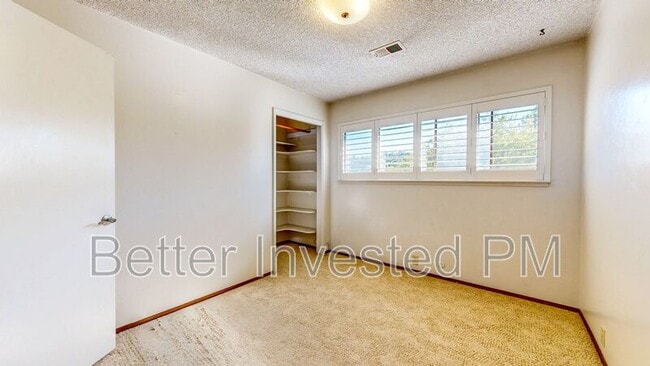 Building Photo - 2530 Brookhaven Dr
