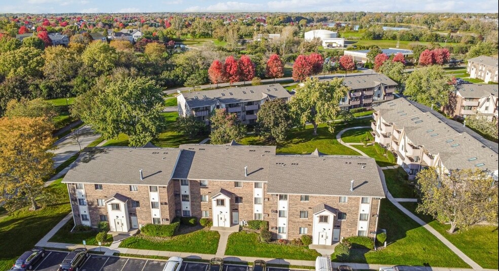 Century Park Condominiums - 18 Echo Ct