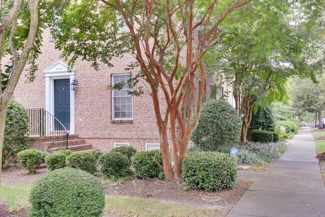 Primary Photo - 4609 Town Creek Dr