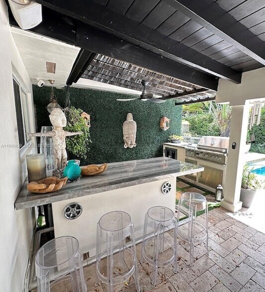 Building Photo - 6520 SW 65th St