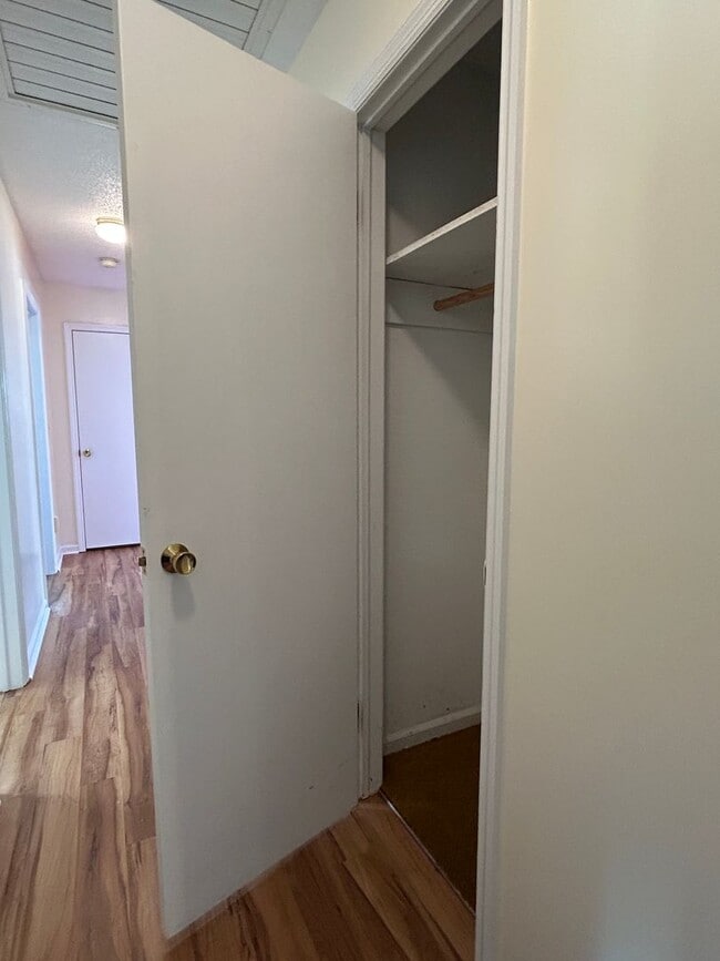 Building Photo - Large Brick Ranch with Finished Basement a...