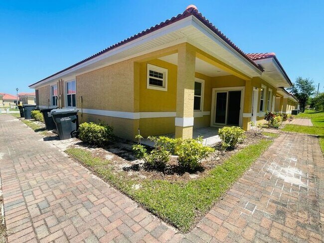 Building Photo - Tuscany Preserve-1589 Cumin Dr Poinciana F...