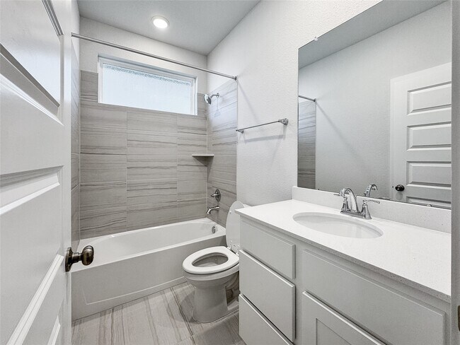 Building Photo - 7511 Bristlegrass Colony Ct