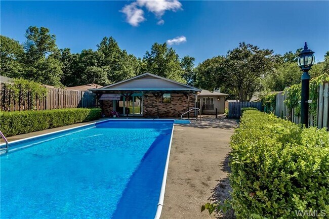 Building Photo - Fantastic 3BR 2Ba in popular Reston Place!