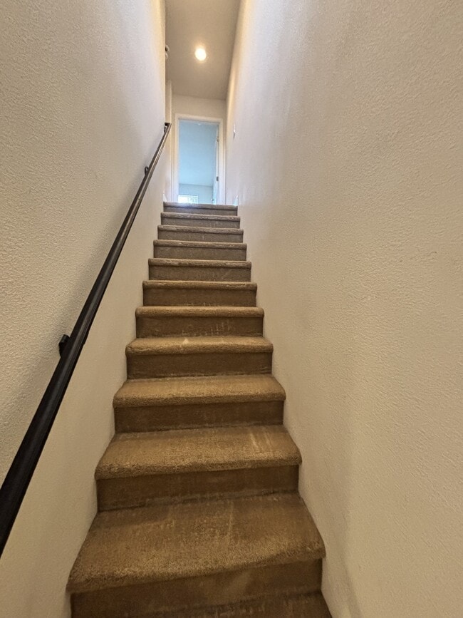 Building Photo - 114 Ironhorse Place