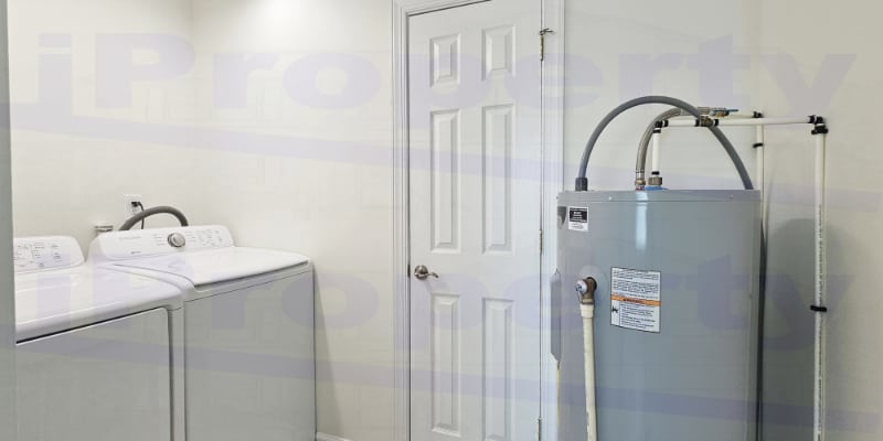 Building Photo - 106 Smith St