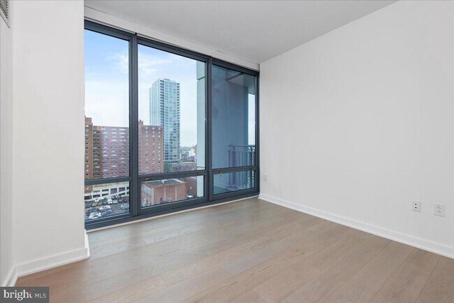 Building Photo - 2101 Market St