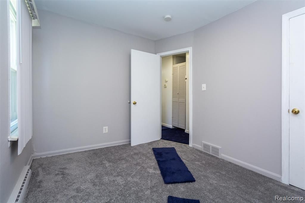 Building Photo - 21503 Eastwood Blvd